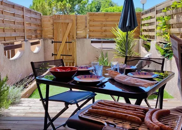 Rez De Jardin Climatise, Cosy, Avec Parking A Sanary - Les Amirantes