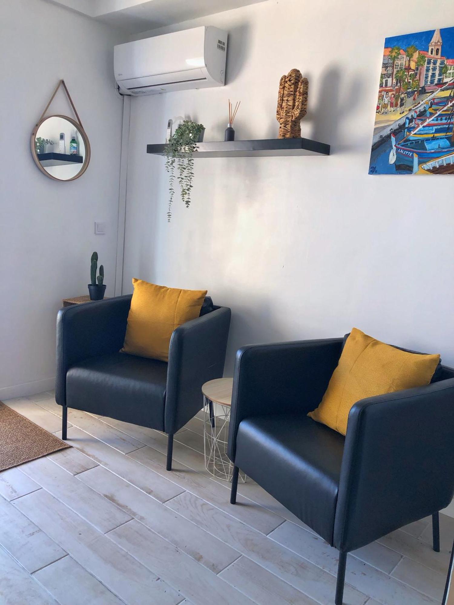 Rez De Jardin Climatise, Cosy, Avec Parking A - Les Amirantes Apartment